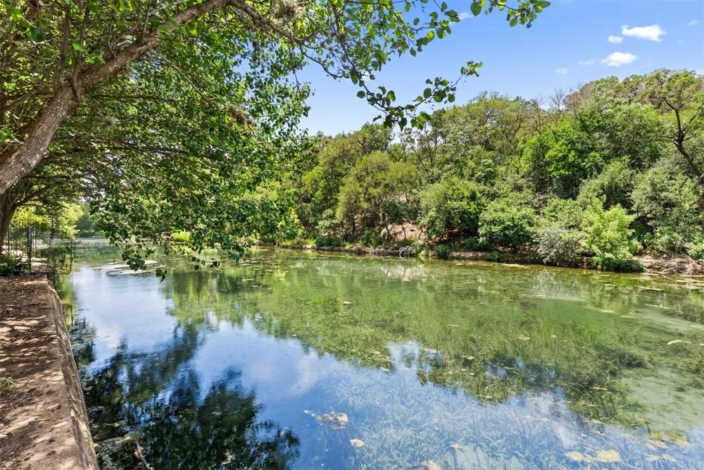 101 E Edgewater Terrace New Braunfels, TX 78130