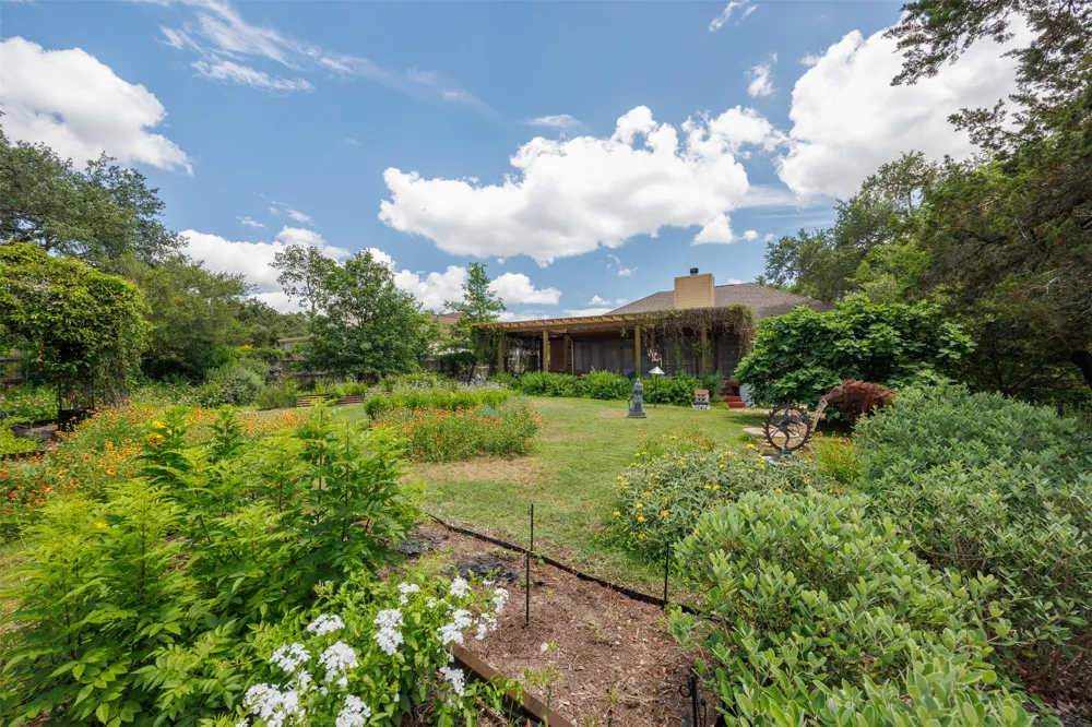 35 Brookmeadow Drive Wimberley, TX 78676