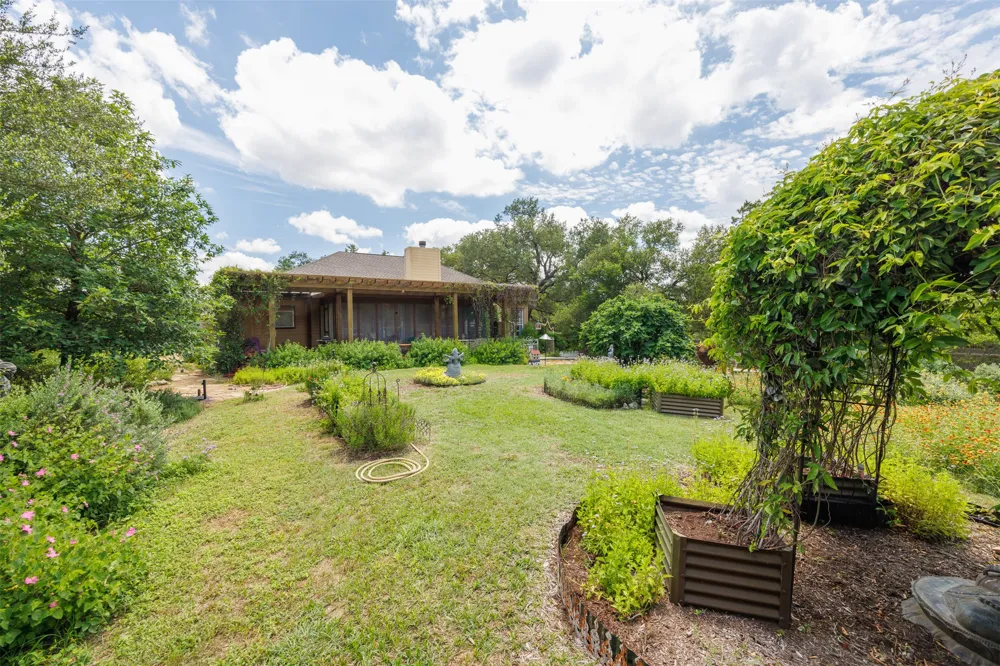 35 Brookmeadow Drive Wimberley, TX 78676