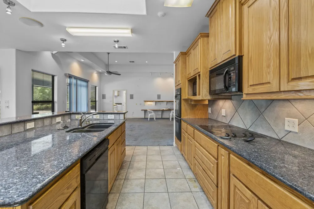 313 Lagoon Loop Horseshoe Bay, TX 78657