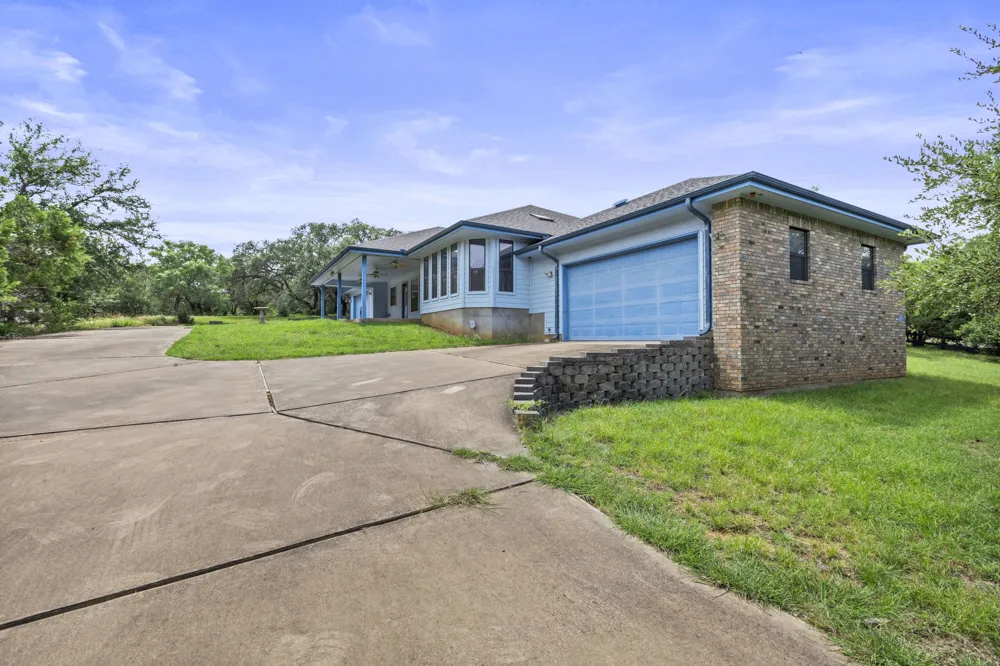 313 Lagoon Loop Horseshoe Bay, TX 78657