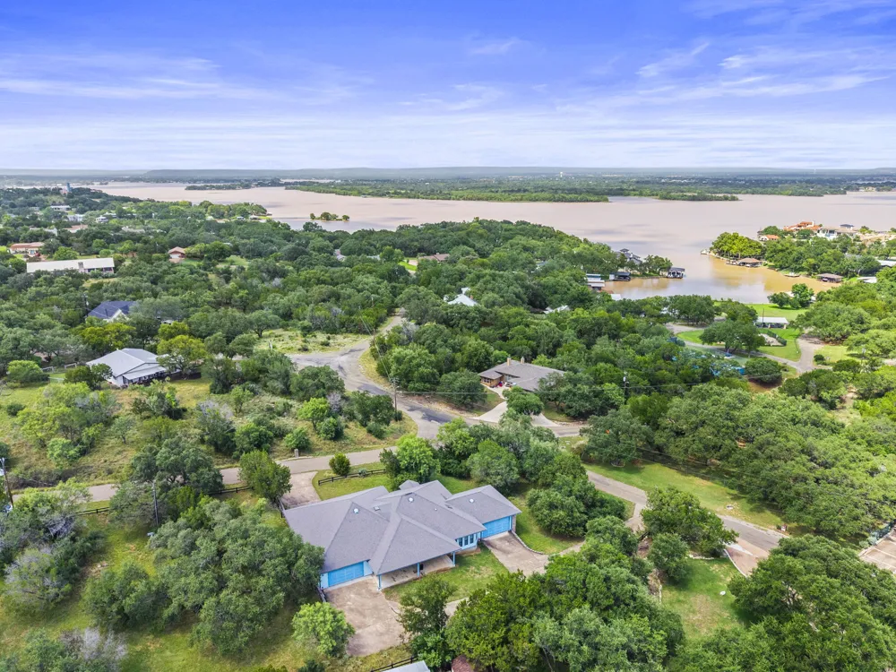 313 Lagoon Loop Horseshoe Bay, TX 78657