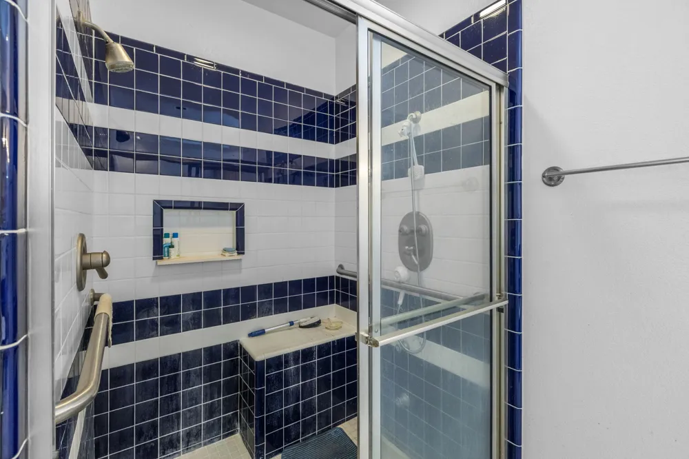313 Lagoon Loop Horseshoe Bay, TX 78657