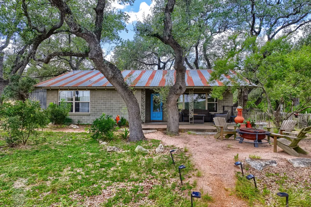 12501 Fitzhugh Road Austin, TX 78736