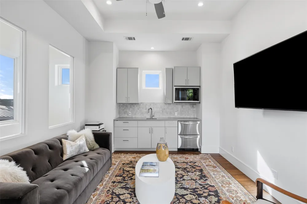 8317 CARRANZO DRIVE Austin, TX 78735