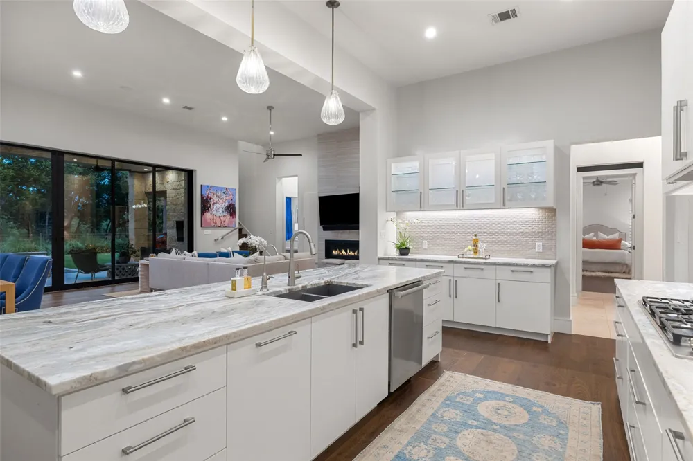 8317 CARRANZO DRIVE Austin, TX 78735