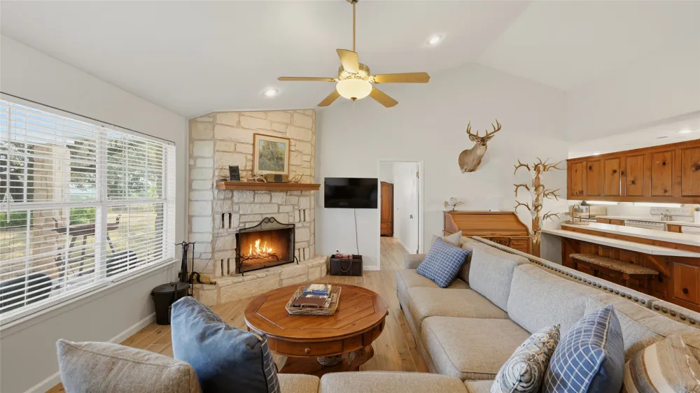 2992 County Road 2400 Lometa, TX 76853