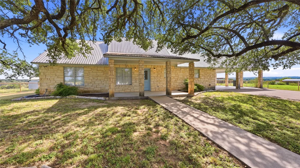 2992 County Road 2400 Lometa, TX 76853