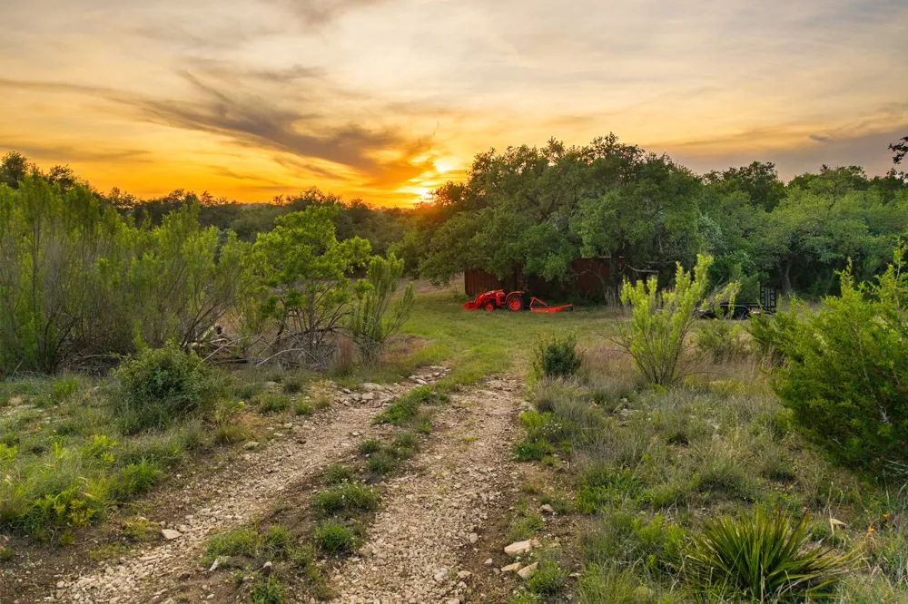 1 Esperanza Trail Johnson City, TX 78636