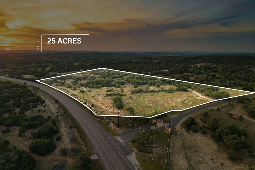 1 Esperanza Trail Johnson City, TX 78636