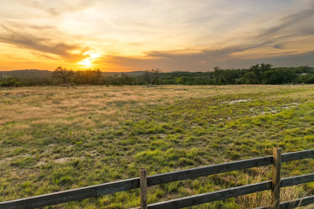 1 Esperanza Trail Johnson City, TX 78636