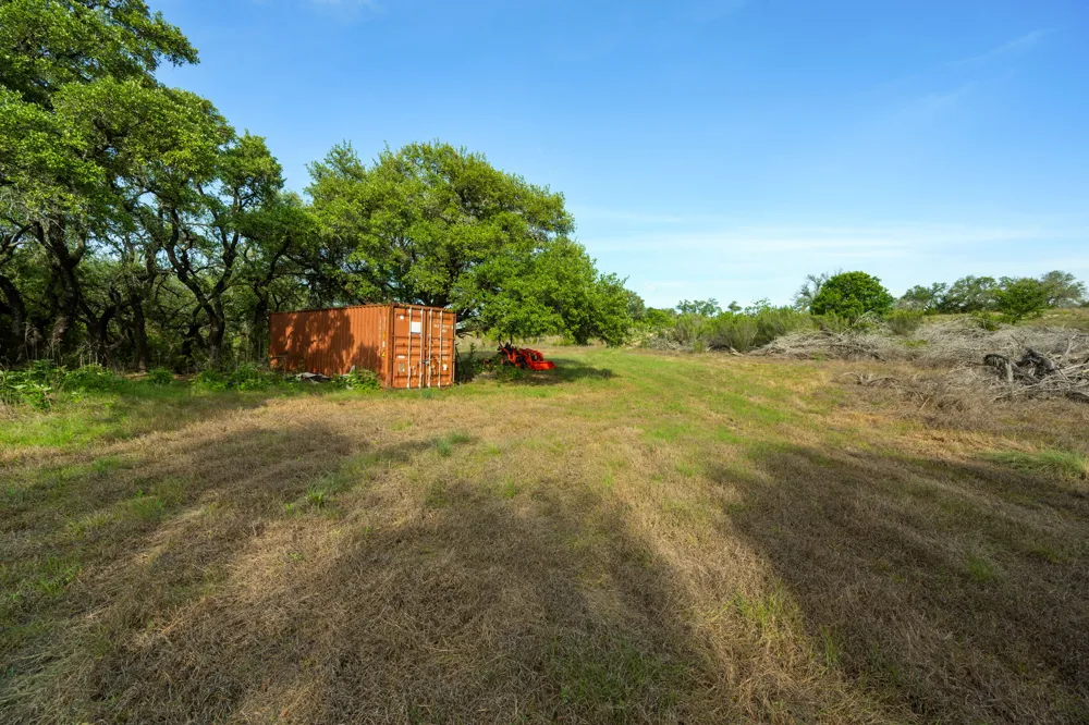 1 Esperanza Trail Johnson City, TX 78636