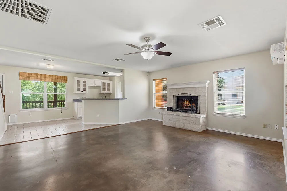 17509 Village Drive Dripping Springs, TX 78620