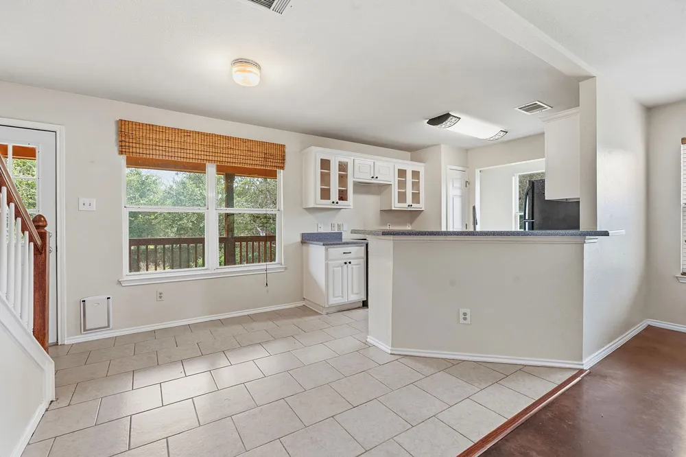 17509 Village Drive Dripping Springs, TX 78620