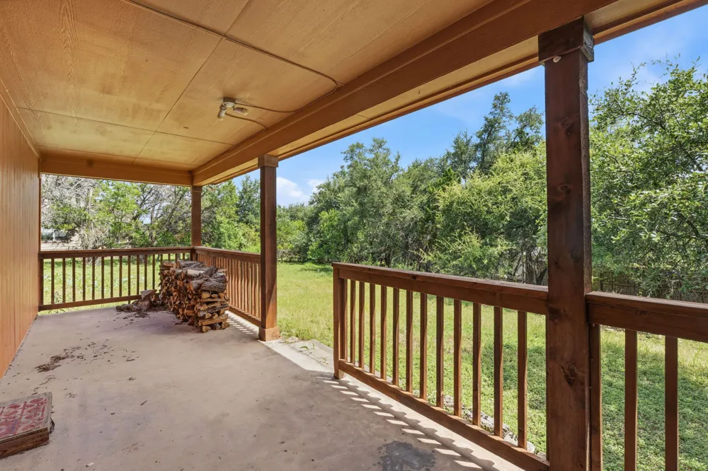 17509 Village Drive Dripping Springs, TX 78620