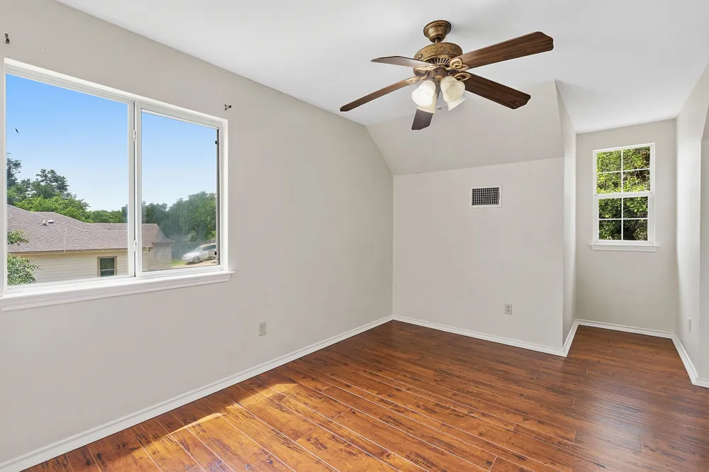 17509 Village Drive Dripping Springs, TX 78620