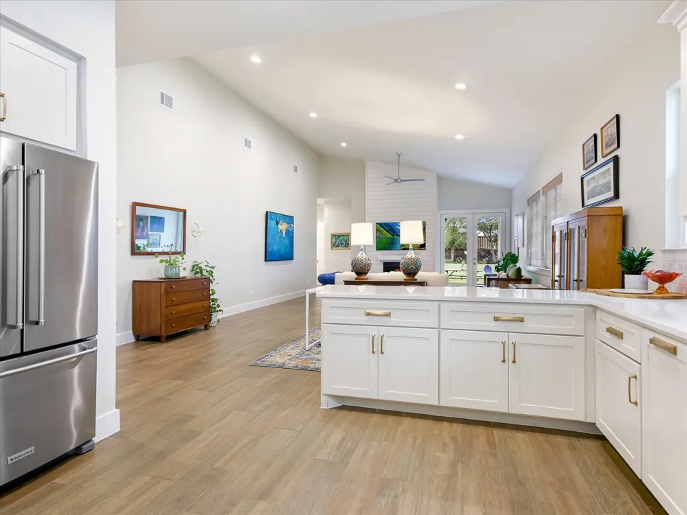 170 Bunker Ranch Boulevard #16 Dripping Springs, TX 78620