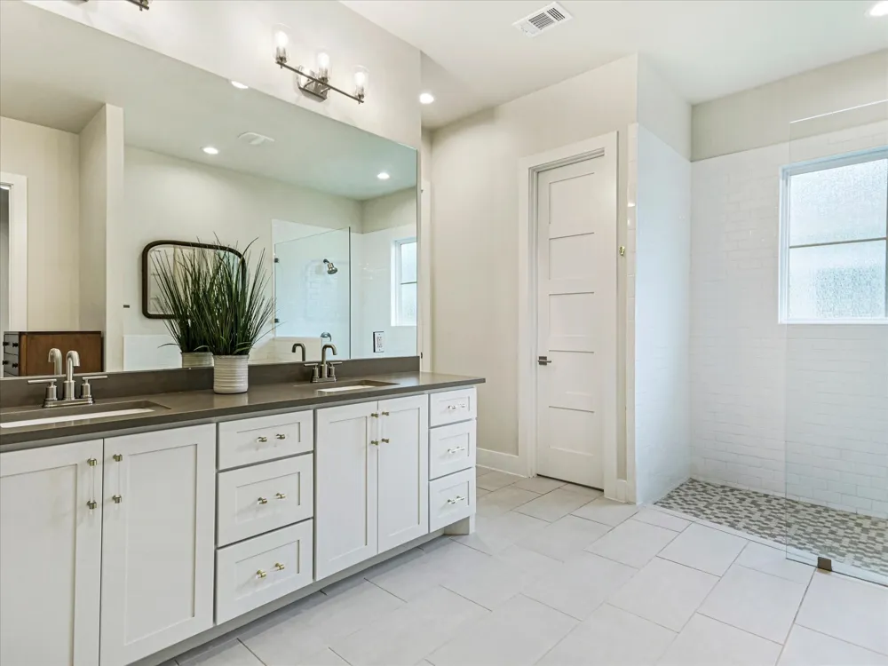 170 Bunker Ranch Boulevard #16 Dripping Springs, TX 78620