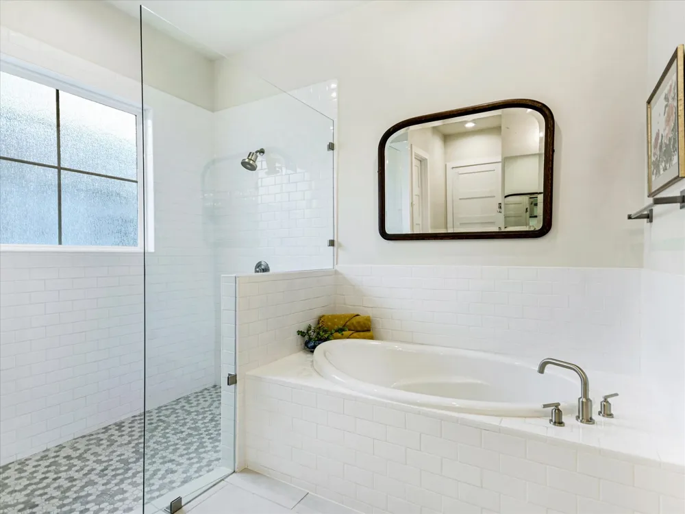 170 Bunker Ranch Boulevard #16 Dripping Springs, TX 78620