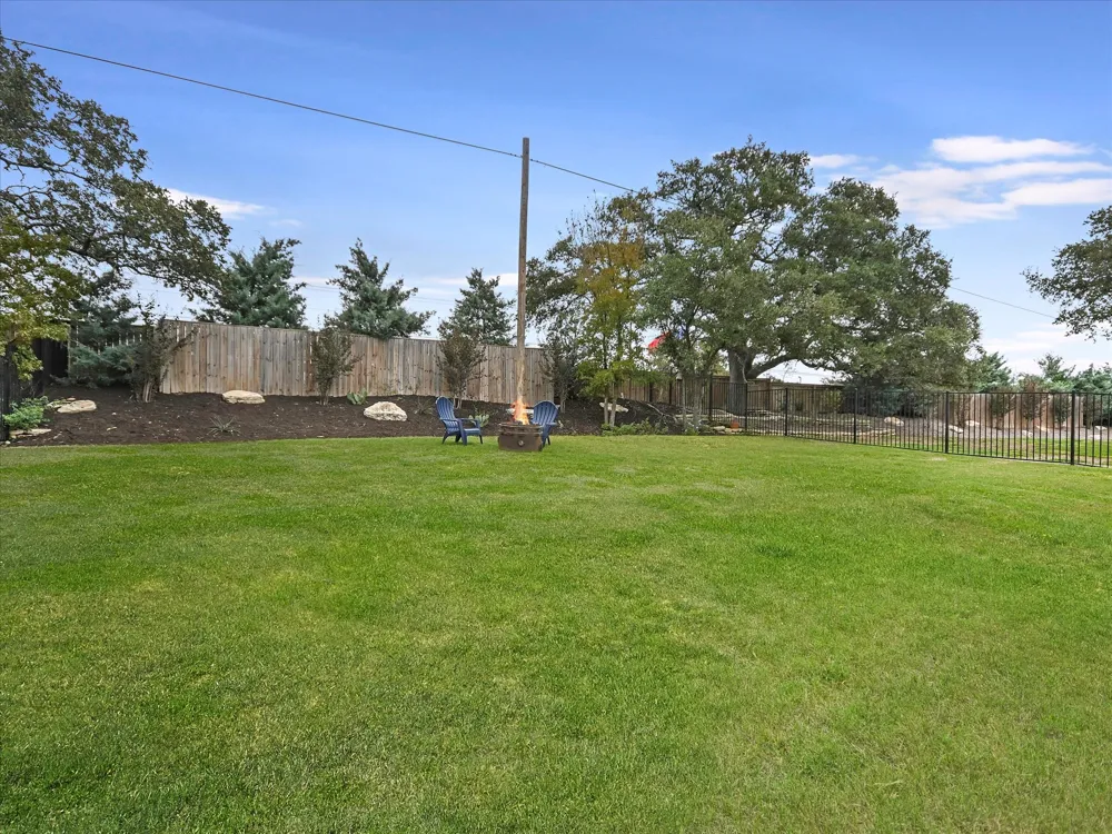 170 Bunker Ranch Boulevard #16 Dripping Springs, TX 78620