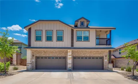 137 Lakeview Court