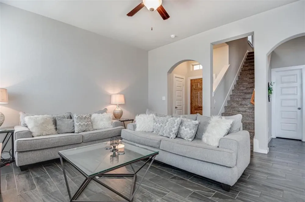 137 Lakeview Court Kyle, TX 78640