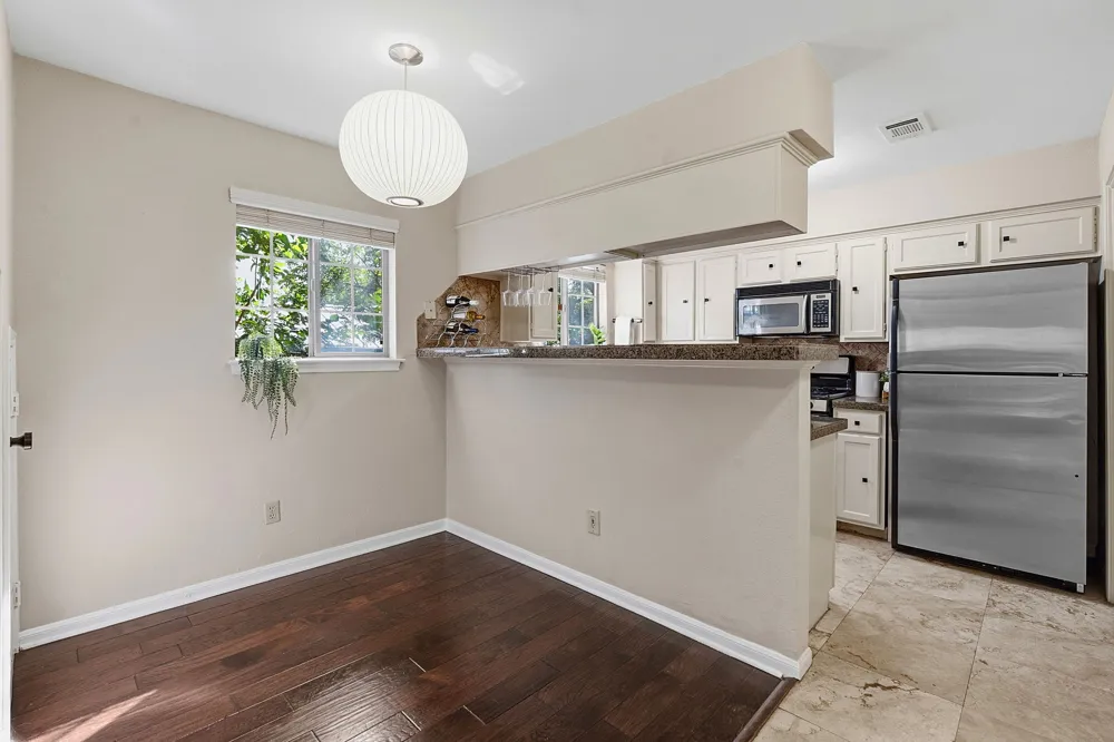 1506 Forest Trail #101 Austin, TX 78703