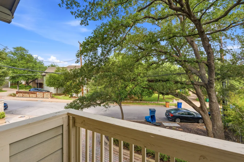 1506 Forest Trail #101 Austin, TX 78703