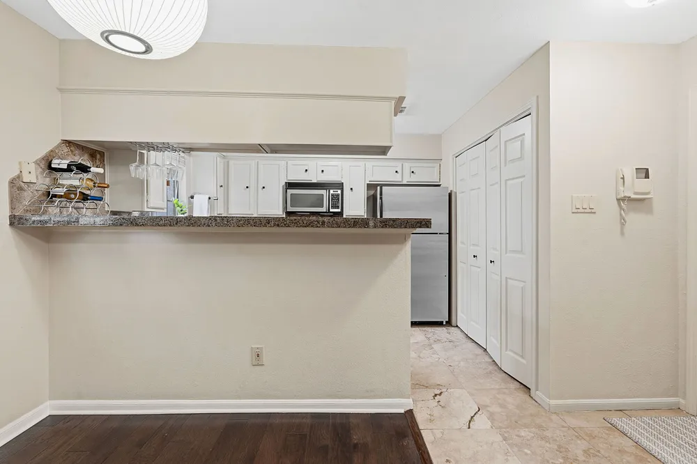 1506 Forest Trail #101 Austin, TX 78703