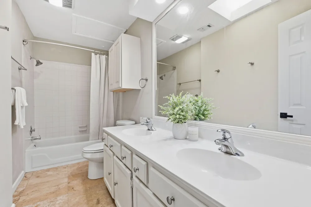 1506 Forest Trail #101 Austin, TX 78703