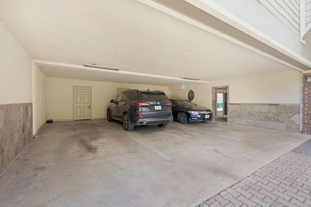 1506 Forest Trail #101 Austin, TX 78703
