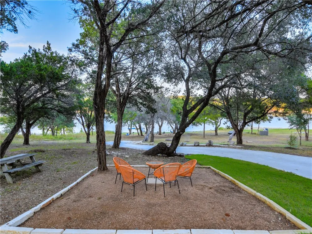 17904 Crystal Cove Jonestown, TX 78645
