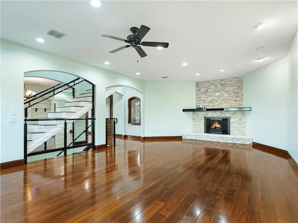 17904 Crystal Cove Jonestown, TX 78645