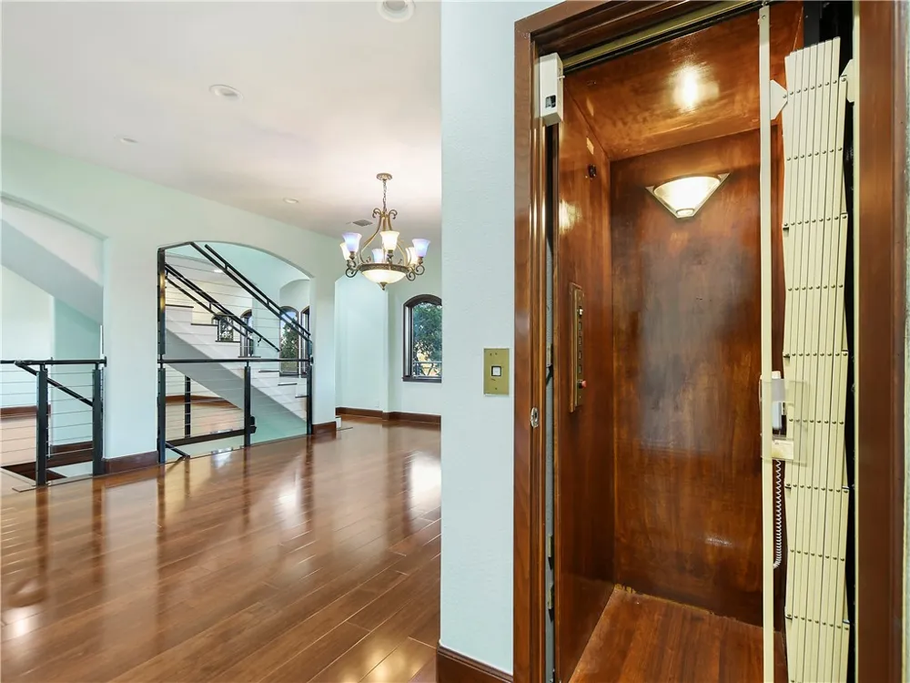 17904 Crystal Cove Jonestown, TX 78645