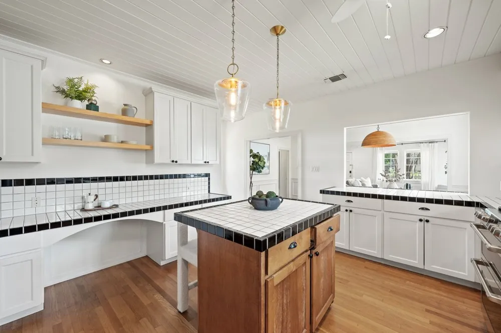1016 E 43rd Street Austin, TX 78751