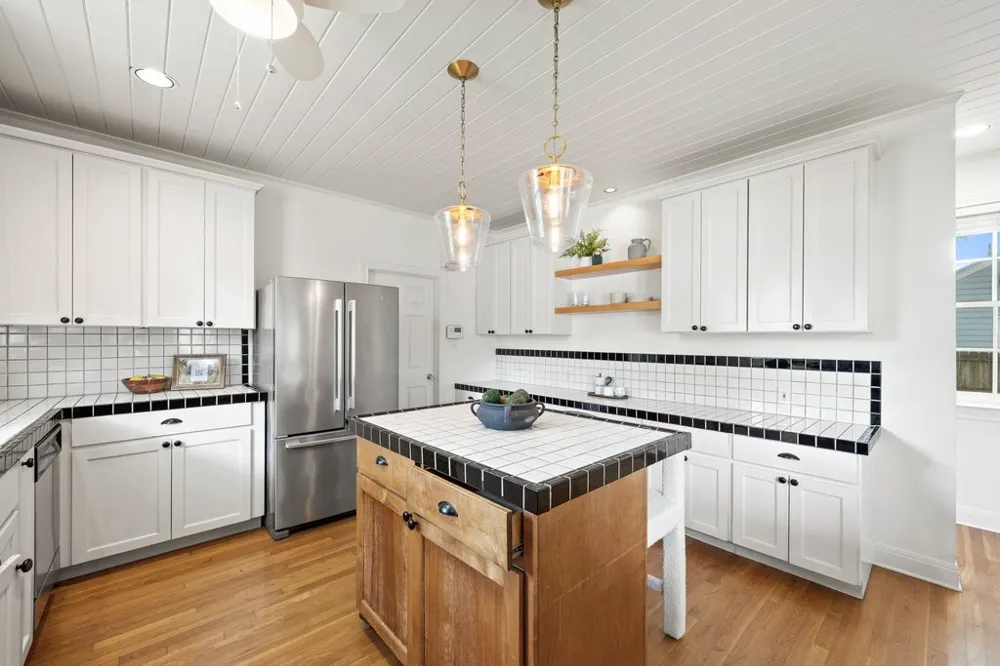 1016 E 43rd Street Austin, TX 78751