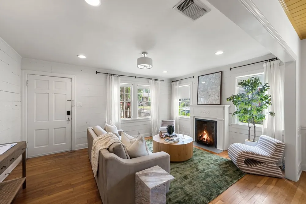 1016 E 43rd Street Austin, TX 78751