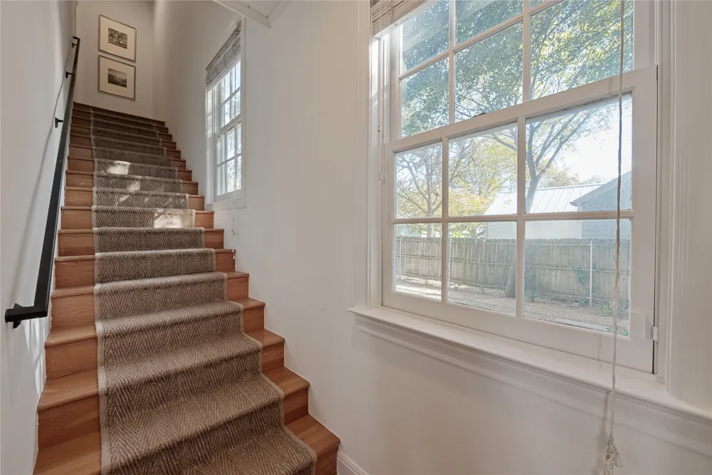 1016 E 43rd Street Austin, TX 78751