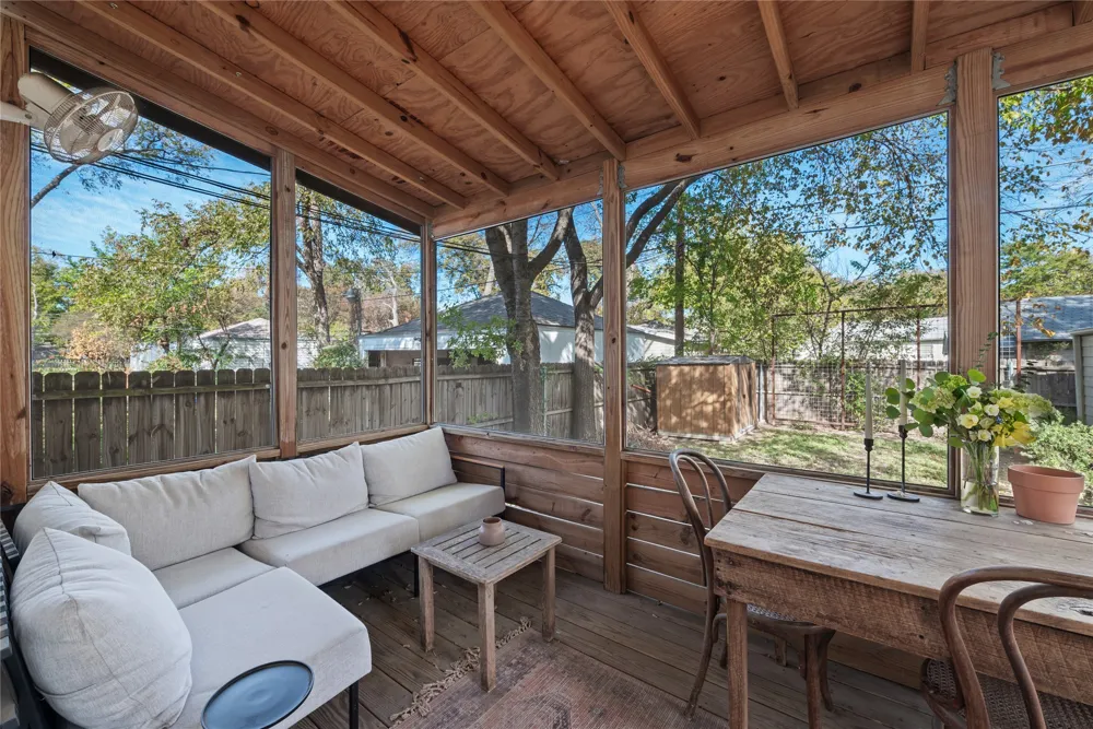 1016 E 43rd Street Austin, TX 78751