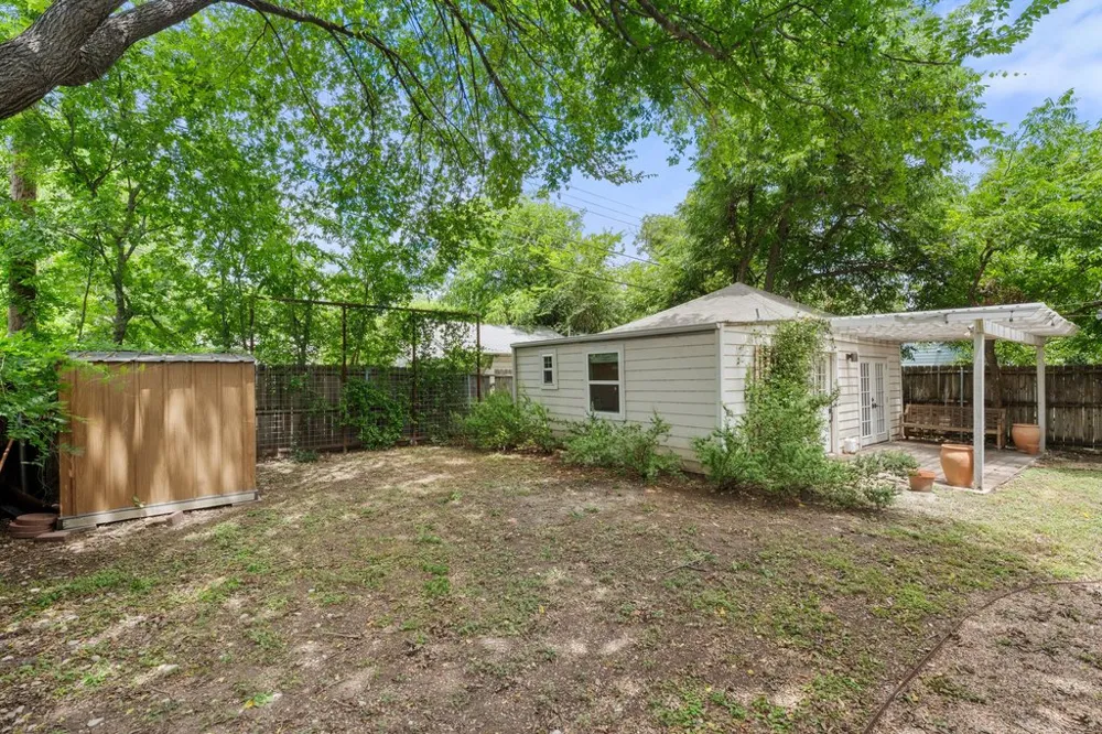 1016 E 43rd Street Austin, TX 78751
