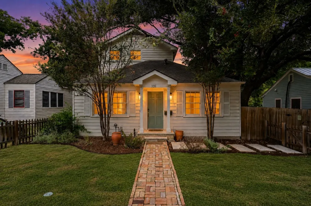 1016 E 43rd Street Austin, TX 78751