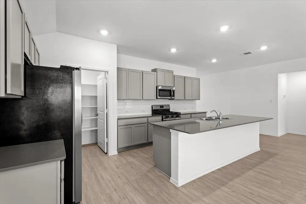 300 Jeffers Kyle, TX 78640