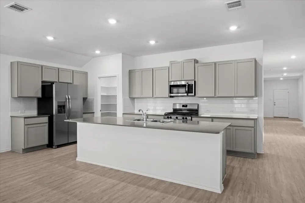 300 Jeffers Kyle, TX 78640