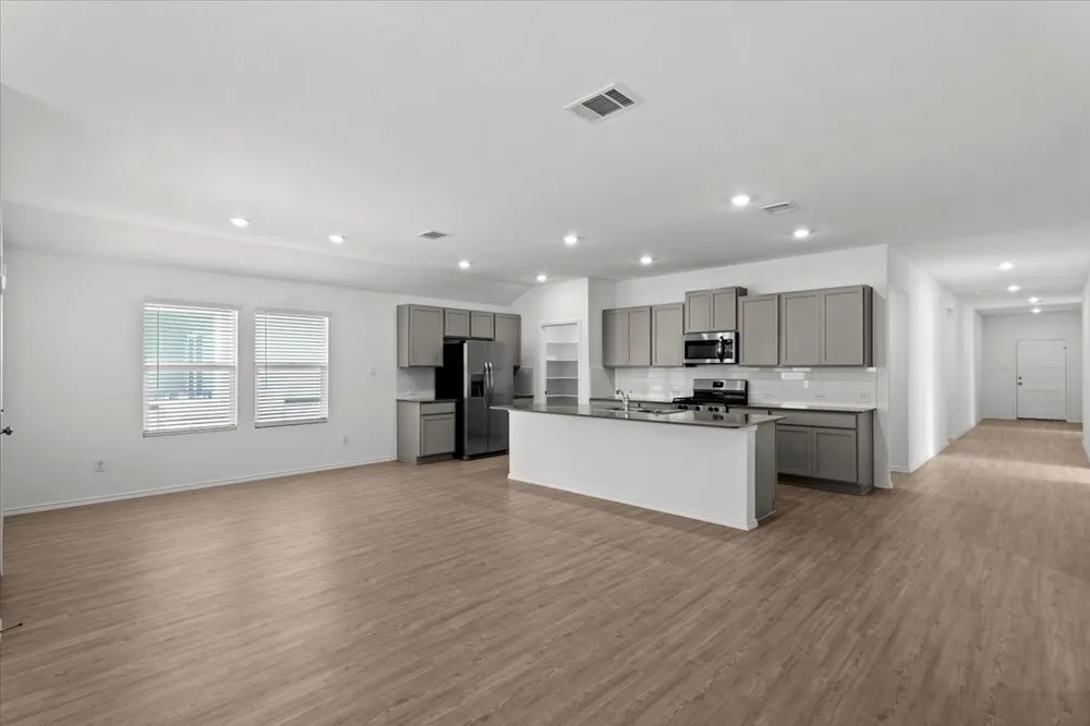 300 Jeffers Kyle, TX 78640