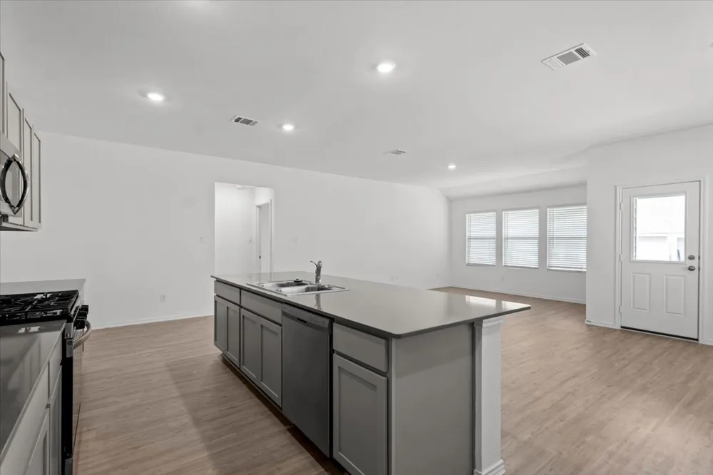 300 Jeffers Kyle, TX 78640