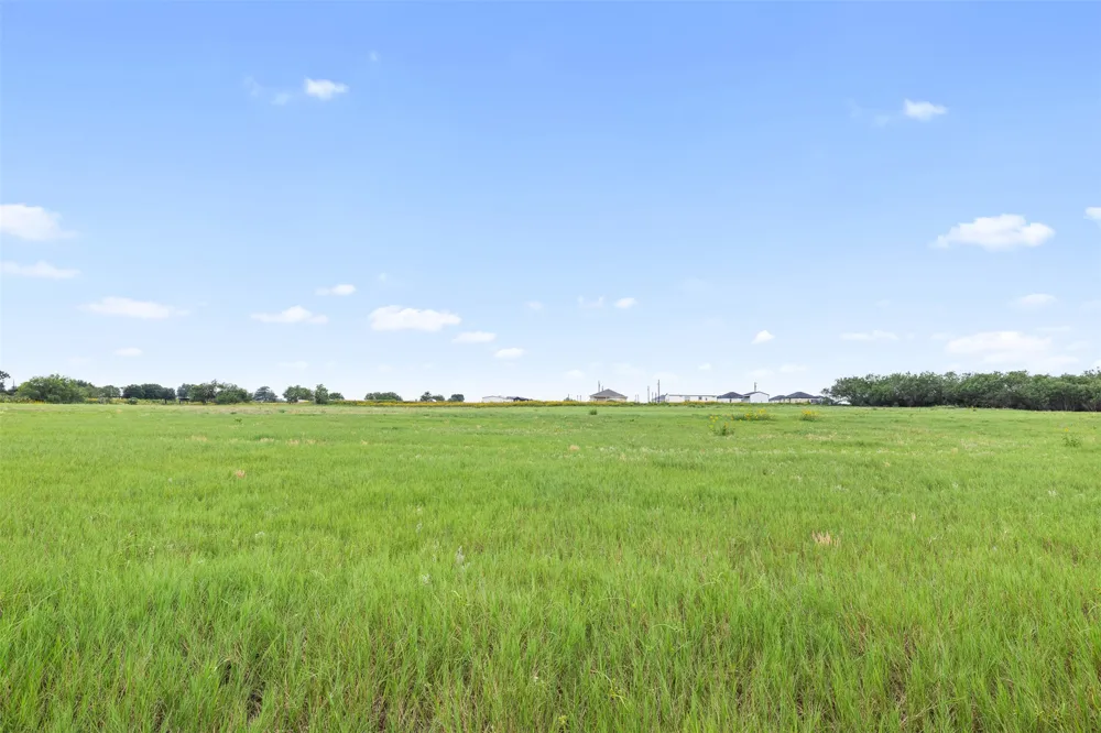 10 County Road 342 La Vernia, TX 78121