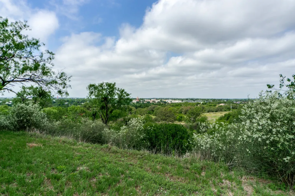 Vernon Avenue Llano, TX 78643