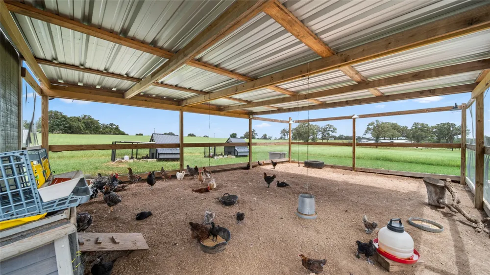 1606 County Road 216 Giddings, TX 78942