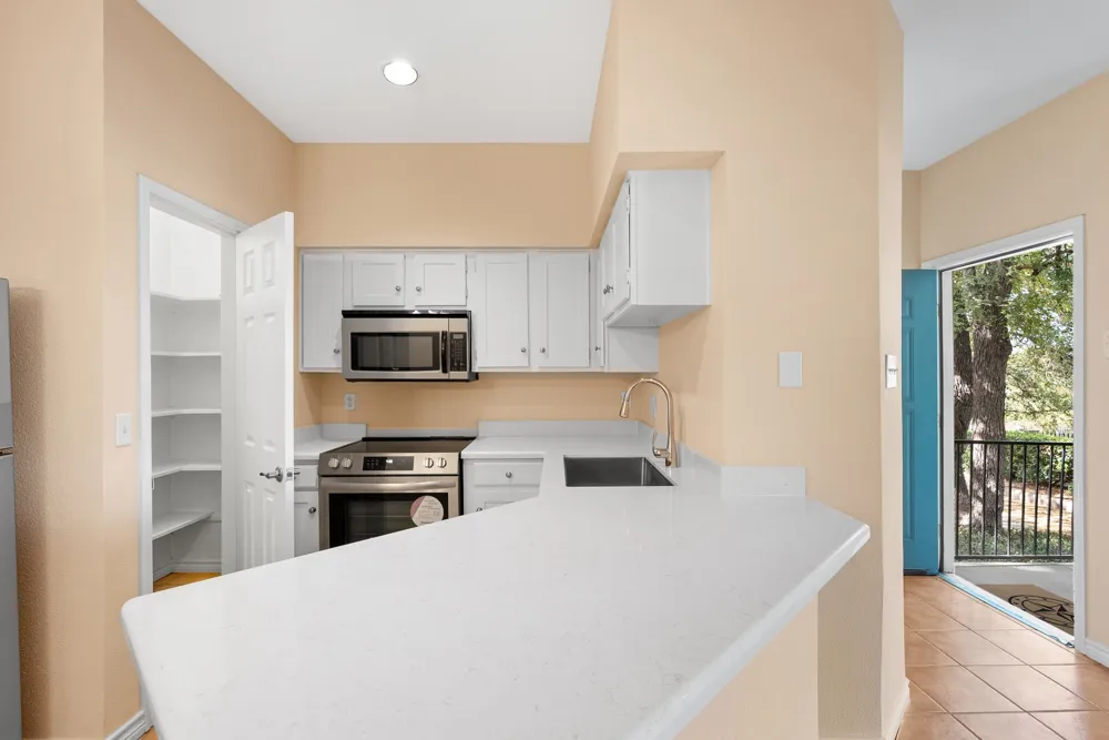 2450 Wickersham Lane #109 Austin, TX 78741