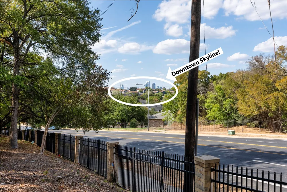 2450 Wickersham Lane #109 Austin, TX 78741